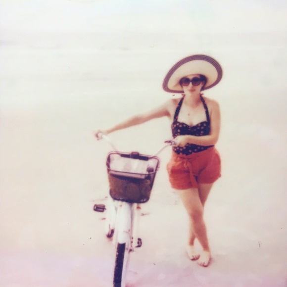 Meet Your Fellow Posher - Picture 2 of 5